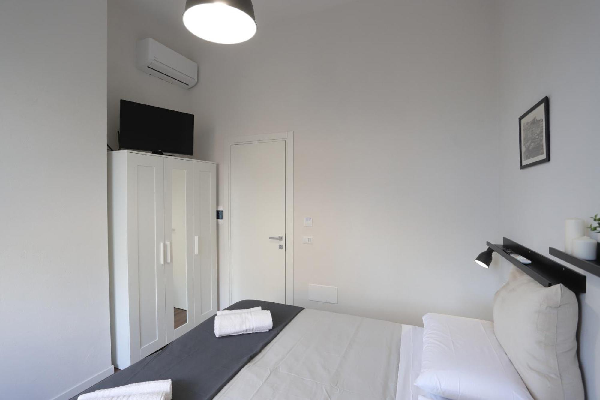 Tammurriata Nera Bedroom Napoli Bagian luar foto