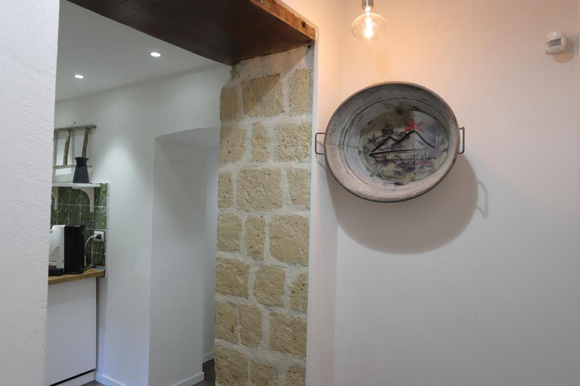 Tammurriata Nera Bedroom Napoli Bagian luar foto