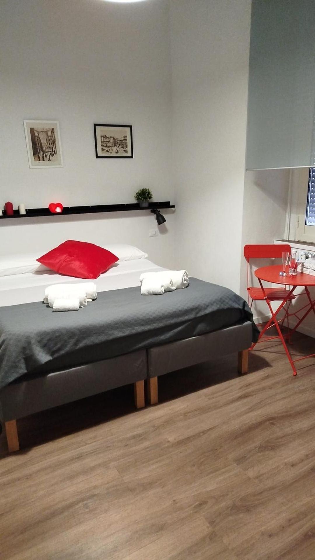 Tammurriata Nera Bedroom Napoli Bagian luar foto